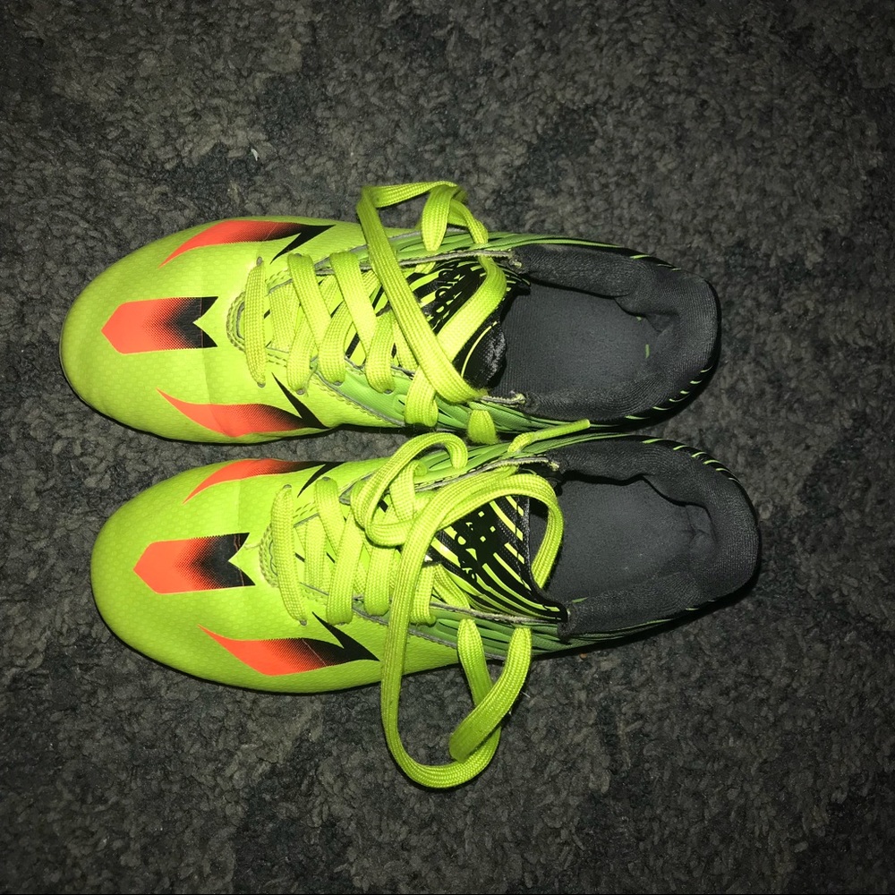 boys soccer cleats